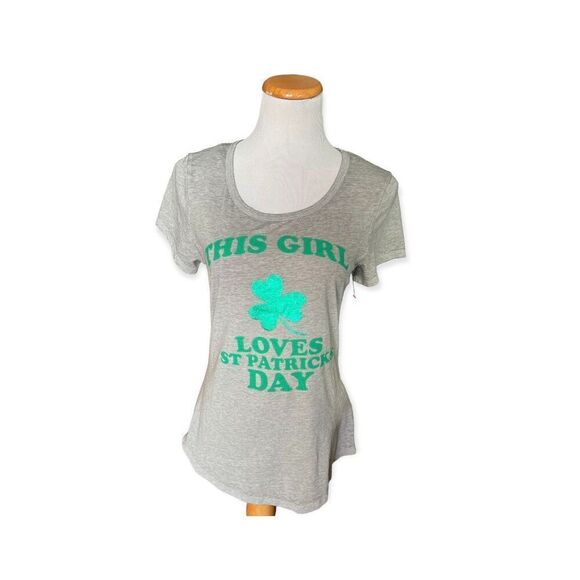 Junior Womens Rocker Girl St Patrick’s Day Shamrock Graphic Tee Shirt Sz L 11/13 - Picture 2 of 2